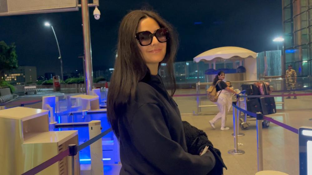 katrina-kaif-was-spotted-at-the-mumbai-airport